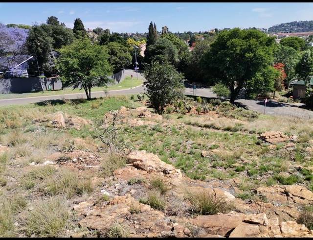 LAND FOR SALE IN NORTHCLIFF